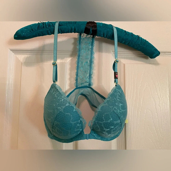 Victoria’s Secret 32C push up bra NWT - Picture 3 of 8